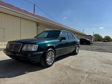 qayiq mator: Mercedes-Benz E 220: 2.2 l | 1995 il Sedan — 4