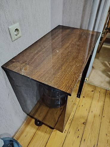 berber mebeleri: İçi polkalıdır. Uzunluğu-76sm, eni-42sm. Ünvan: Yeni Günəşli qəsəbəsi — 5