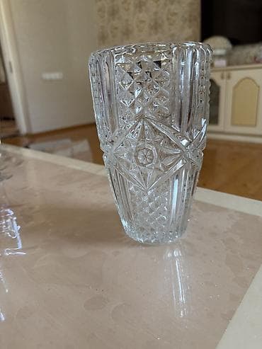 Bir vaza, Bogem şüşəsi lalafo.az -da Bir vaza, Bogem şüşəsi