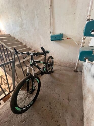 velosipedlər qiz ucun velosipedler: VISTA modeli, qara, ağ və yaşıl rənglərdə olan bu velosiped, yoxuşlu — 4