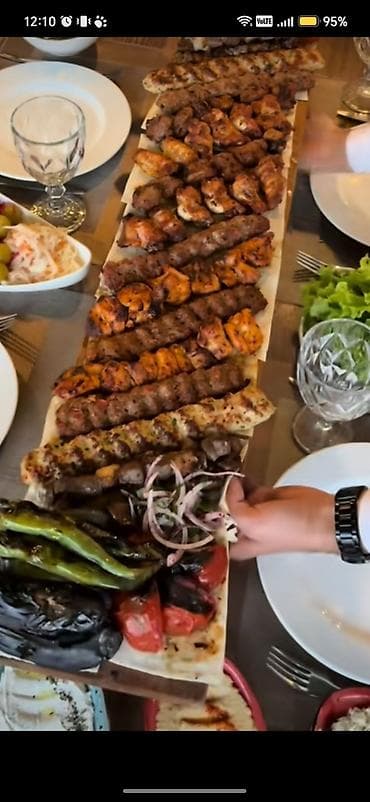 Aşpaz tələb olunur, Manqalçı, kababçı, İstənilən yaş, 3-5 illik təcrübə