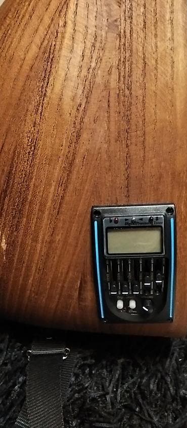 6 струнная укулеле: Ağacın qozu tutu düzəlib sazda təzədir təzədir alınıb toyular üçün — 10