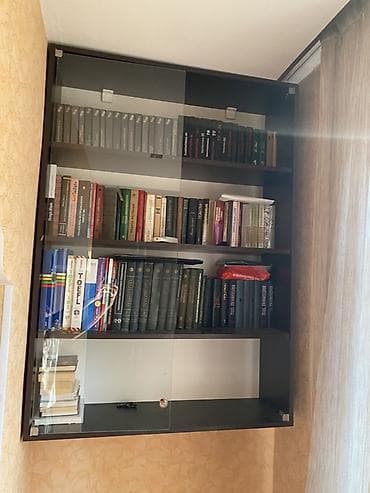 Divar tipli kitab şkafı - Material: ağac karkas, ön hissədə