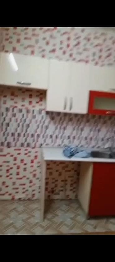 2ci el metbex: Qırmızı-ağ rəngdə mətbəx mebeli dəsti - Üst və alt dolablar: parlaq — 2