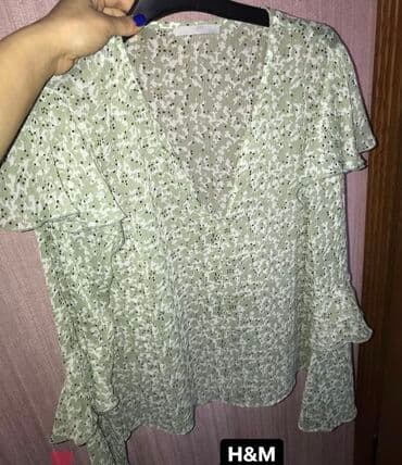 H&M 
1-2 defe geyinilib
Endirimle satilir