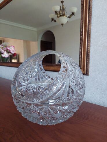 xrustal qab: Kəsikli naxışlarla bəzədilmiş xrustal meyvə qabı - Dizayn: dərin — 1
