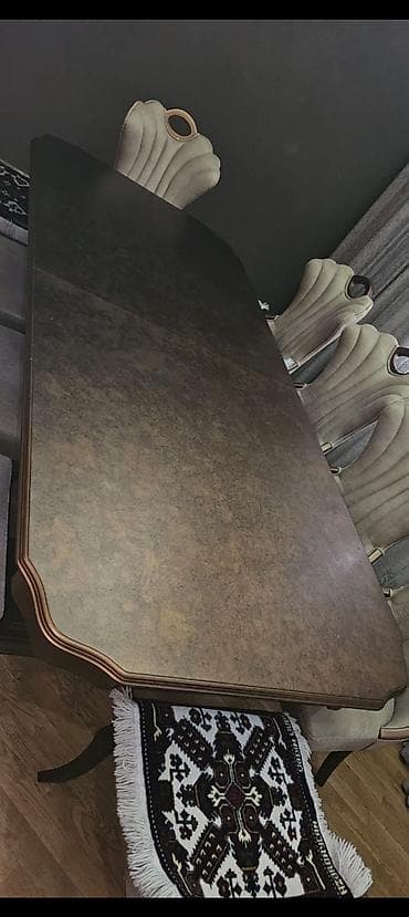 Masa dəsdi təcili satılır demək olar təzə kimidir 6200 ə alınıb 2000