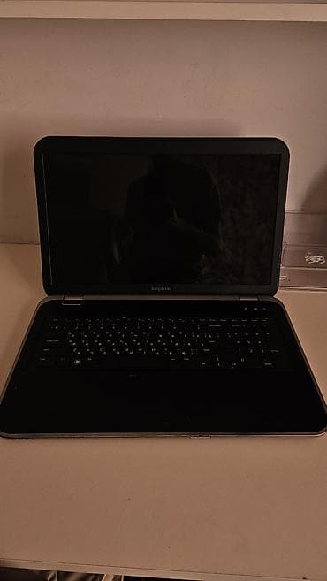 Dell: . Şəxsi istifadə etdiyim, səliqəli baxılmış noutbukumu satıram. Model — 3