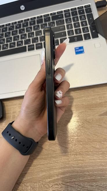 IPhone 15 Pro, 128 GB, Midnight, Qırıq, Barmaq izi, Simsiz şarj — 6