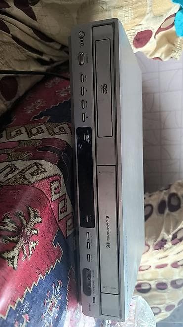 Lg həm kaset həmdə dvdidir.demək olar işlədilməyib tam işlək