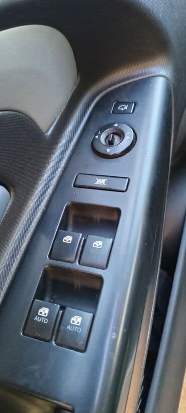 продажа подержанных автомобилей: Kia Ceed: 1.6 л | 2010 г. Хэтчбэк — 11