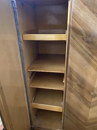 3 eded xoncali taxda qapi lazimdir: 3 qapılı, Qəhvəyi, Taxta, Açılan, Düz dolab — 2