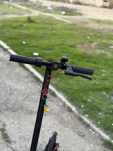 Elektrik skuter – qara rəng - Şəhər içi rahat hərəkət üçün yığcam