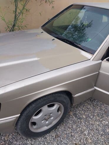 retro avtomobil satışı: Mercedes-Benz sedan, qızılı/rəngli kuzov, 4 qapı, qabaqdan ulduz — 2