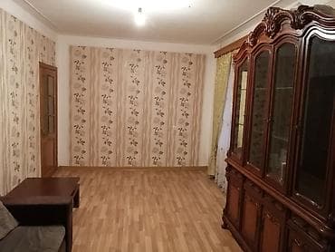 450 manata 3 otaqli evi butun əsyalarla kirayə verilir. Evde — 5