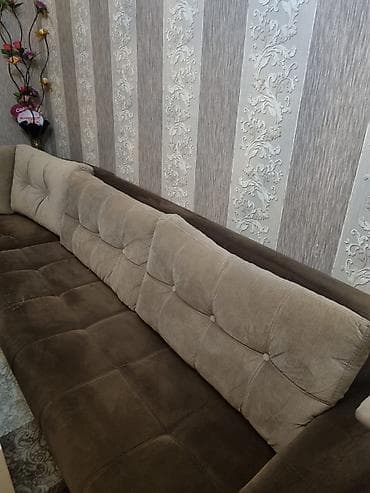 Künc divan dəsti - Forma: L-şəkilli/künc konstruksiya, geniş oturma