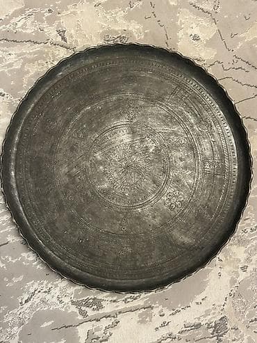 Misgərlik işi ilə hazırlanmış döymə metal sini/tray - Material: əl