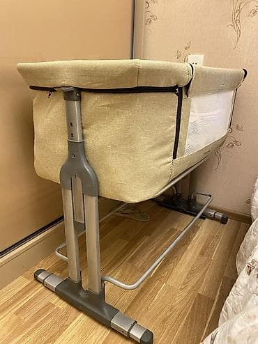 beşik matrası: Oğlan və qız üçün, İşlənmiş, Dördbucaq, Beşik, Dəst ilə, Matrassız, Yellənmə mexanizmsiz — 4