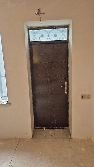 tek kıravat: Dəmir giriş qapısı – üst transomlu model - Material: tam metal — 3