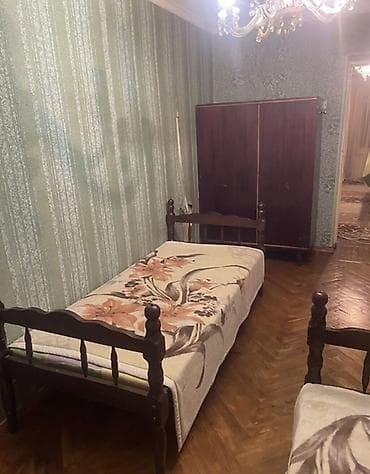 tekli carpayi: 2 təknəfərlik çarpayı, Dolab — 1