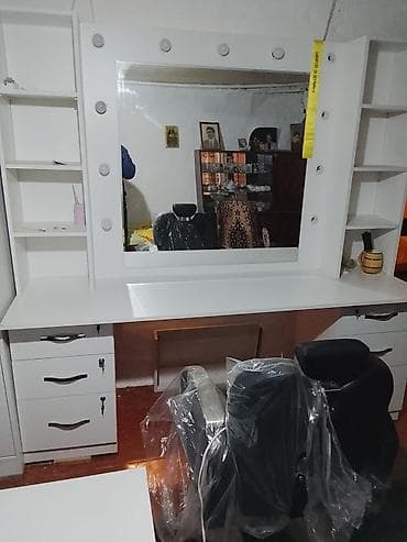 ağ stul: Gözəllik/berber salonu üçün avadanlıq dəsti Tərkib: - — 8