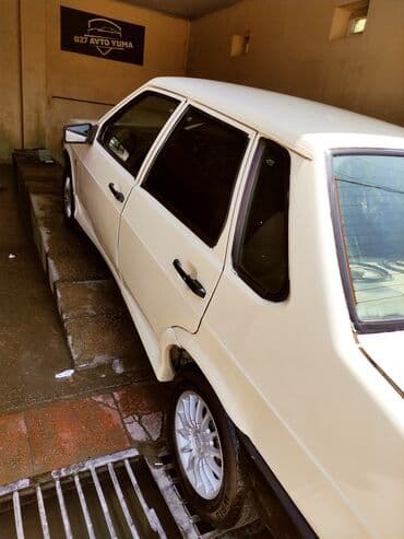 xanımlar ucun maşınlar: VAZ (LADA) 21099: 1.5 l | 1996 il 383000 km Sedan — 3