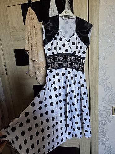 smart saat iphone: Qara-ağ xallı qadın geyimi – midi uzunluqda şifon/saten effektli — 1