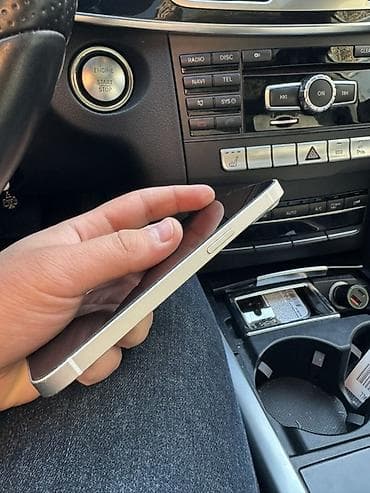 appel: IPhone 14, 128 GB, Starlight — 4