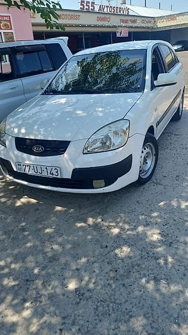 Avtomobil satışı: Kia Rio hatchback, ağ rəng - Kuzov: 5 qapılı hatchback, kompakt ölçü — 2