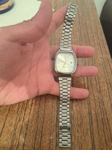 İşlənmiş, Qol saatı, Quartz, rəng - Gümüşü lalafo.az -da İşlənmiş, Qol saatı, Quartz, rəng - Gümüşü