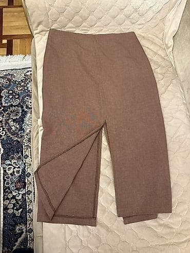 Ətək m-l beden 4azn ön ve arxa hisseden yarigli yeniden secilmir