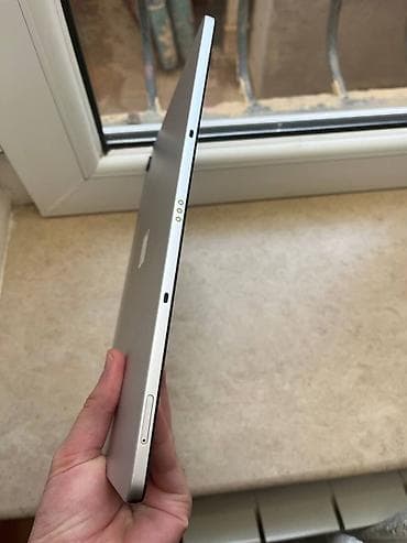 Samsung: Tecili satilir ! Her sey ideal islek vezyetdedir ciziqi siniqi yoxdur — 8