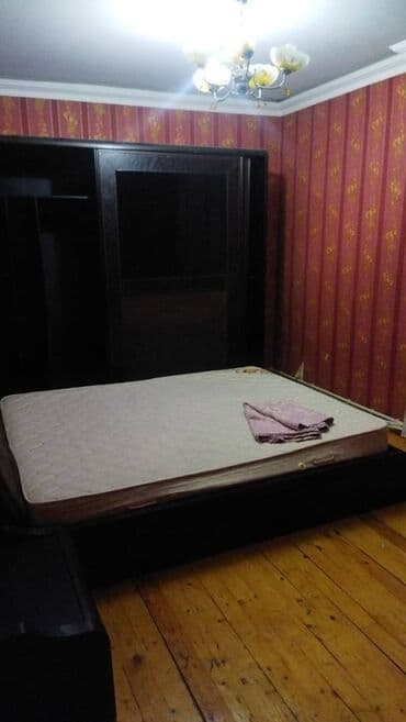 yeni emlak az sumqayit kiraye evler: Kirovda 5 mertebeli binanın 3-cu mərtəbəsində yerləşən ümumi sahəsi — 4