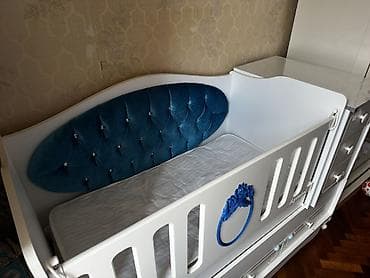 Beşiklər: Oğlan və qız üçün, Dördbucaq, Beşik, Dəstsiz, Matras ilə, Yellənmə mexanizmsiz — 2