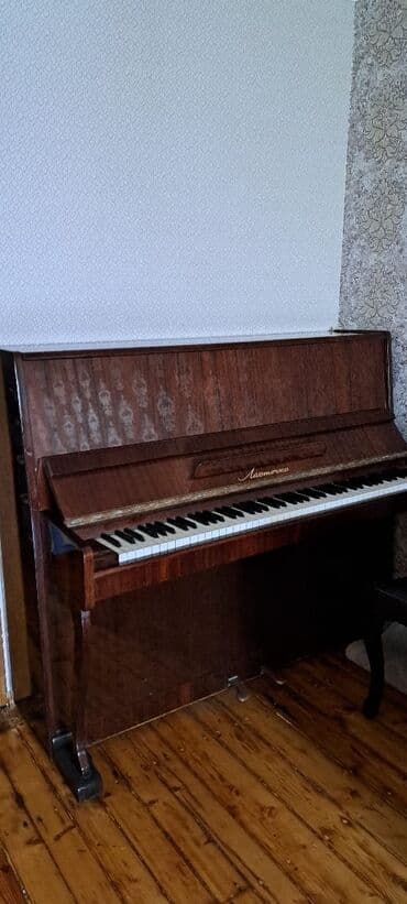 пианино ronisch цена: Upright pianino – “Lastoçka” modeli - Korpus: parlaq qəhvəyi/maun — 2