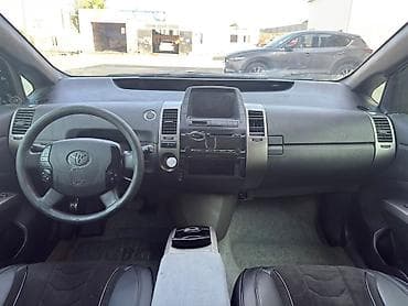 disk aliram: Toyota Prius (ikinci nəsil) hibrid hetçbek Xüsusiyyətlər: - Kuzov: 5 — 3