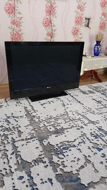 Pioneeer LCD televizor - Ekran ölçüsü: təxminən 32–37 düym (geniş