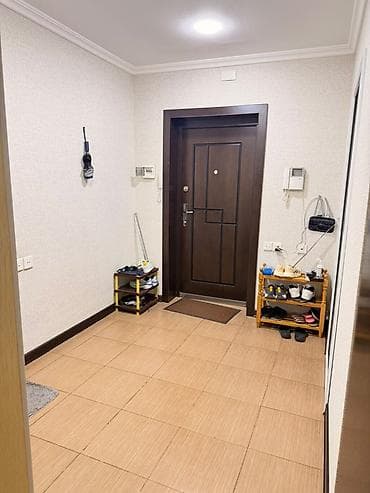 remontsuz evlerin satisi: 3 otaqlı, Yeni tikili, 90 kv. m — 6