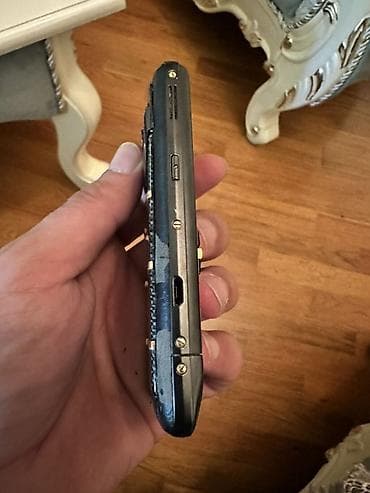 philips xenium 9@9s: Vertu Constellation Quest, 8 GB, rəng - Qara, Düyməli — 6