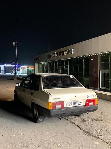 lada vaz priora: Lada Samara (VAZ-2109) hetçbek - Kuzov: 5 qapılı hetçbek, ağ rəng — 7