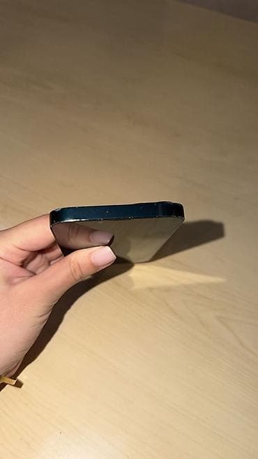 iphone qulaqliq: IPhone 13, Qara — 2