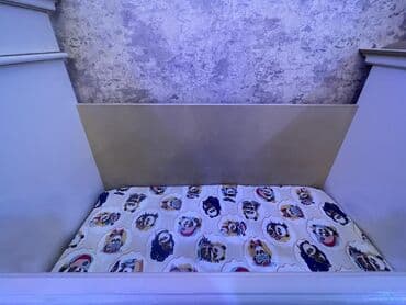 bir yaş tortları: Oğlan və qız üçün, Yeni, Beşik, Matras ilə — 5