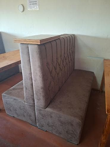 Balkon üçün, İşlənmiş, Açılmayan, Dördbucaq masa, 4 stul lalafo.az -da Balkon üçün, İşlənmiş, Açılmayan, Dördbucaq masa, 4 stul