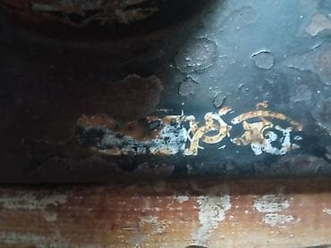 antik qol saat: Mexanik tikiş maşını – antik model - Dəzgah tipli, əl çarxı ilə — 3