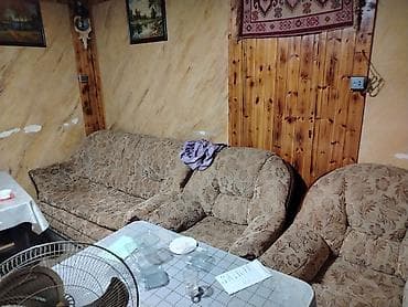 Qonaq otağı üçün yumşaq mebel dəsti satılır. Dəst 1 ədəd üçyerlik — 1
