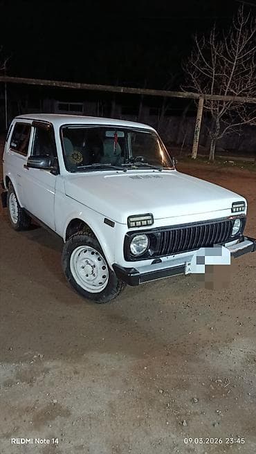 Niva patfarniki yaxşı vəziyyətdədir ştikerləridə usdundədi