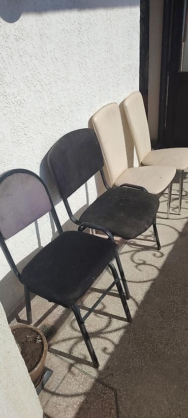 balkon stul: Stul

Metal karkaslı oturacaq dəsti
Siniqi yoxdur — 1