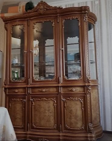 Другая мебель: 2 односпальные кровати, 2 тумбы, Тумба, Комод, Малайзия, Б/у — 2