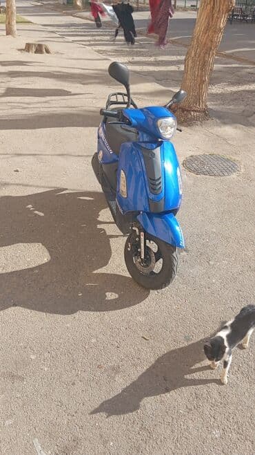 moped temiri: Moped/scooter – ZIGZAG, mavi rəng. Xüsusiyyətlər: - Şəhər içi rahat — 4