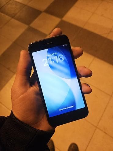 philips xenium 9@9q: IPhone SE 2020, 64 GB, Jet Black, Barmaq izi, Simsiz şarj — 1